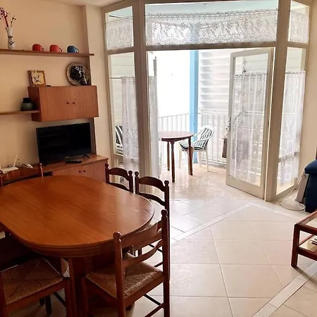 Piso Con Parking En El Centro A 2 Minutos De La Playa * L'Escala